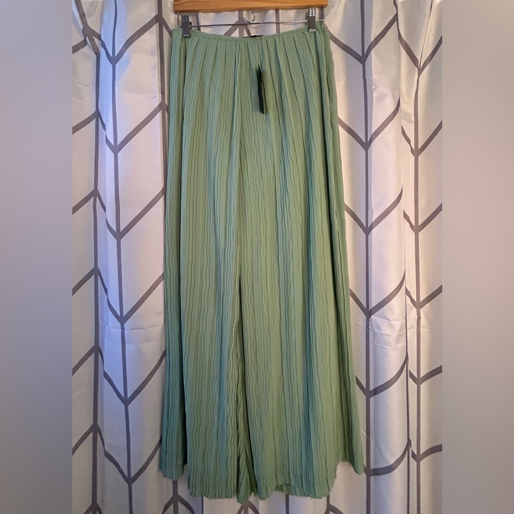 NWT Lulu's Mint Green Wide Leg Pants